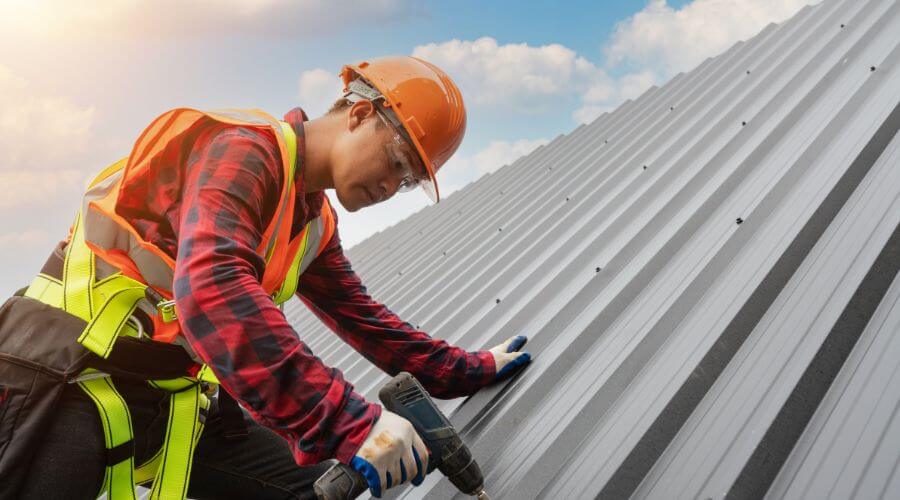 Professional Emergency Roof Repairs services in Minnewaukan, ND
